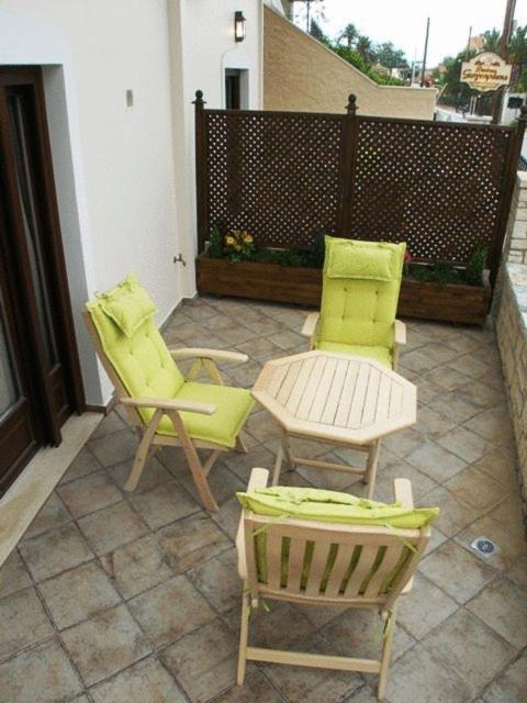 Giogarakis Suites Eleonas Kamer foto